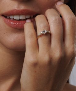 Alternative view of Lightning