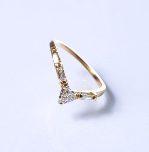Shiny Triangular
