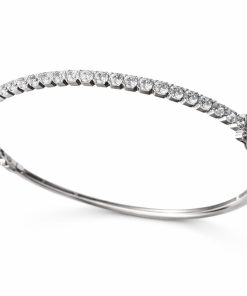 חצי טניס קשיח